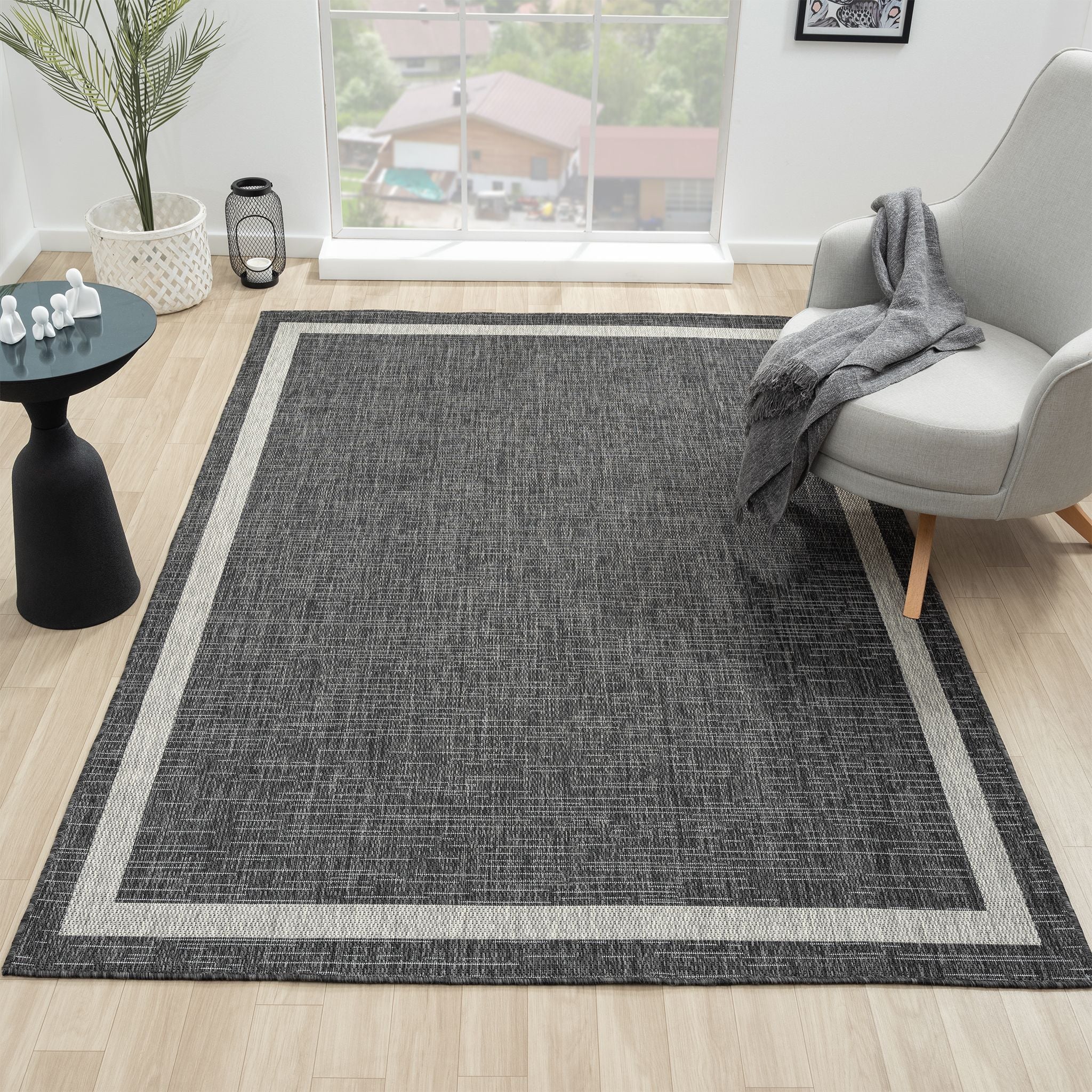 Alfresco 426 Shadow Black Rug - Indoor/Outdoor Style