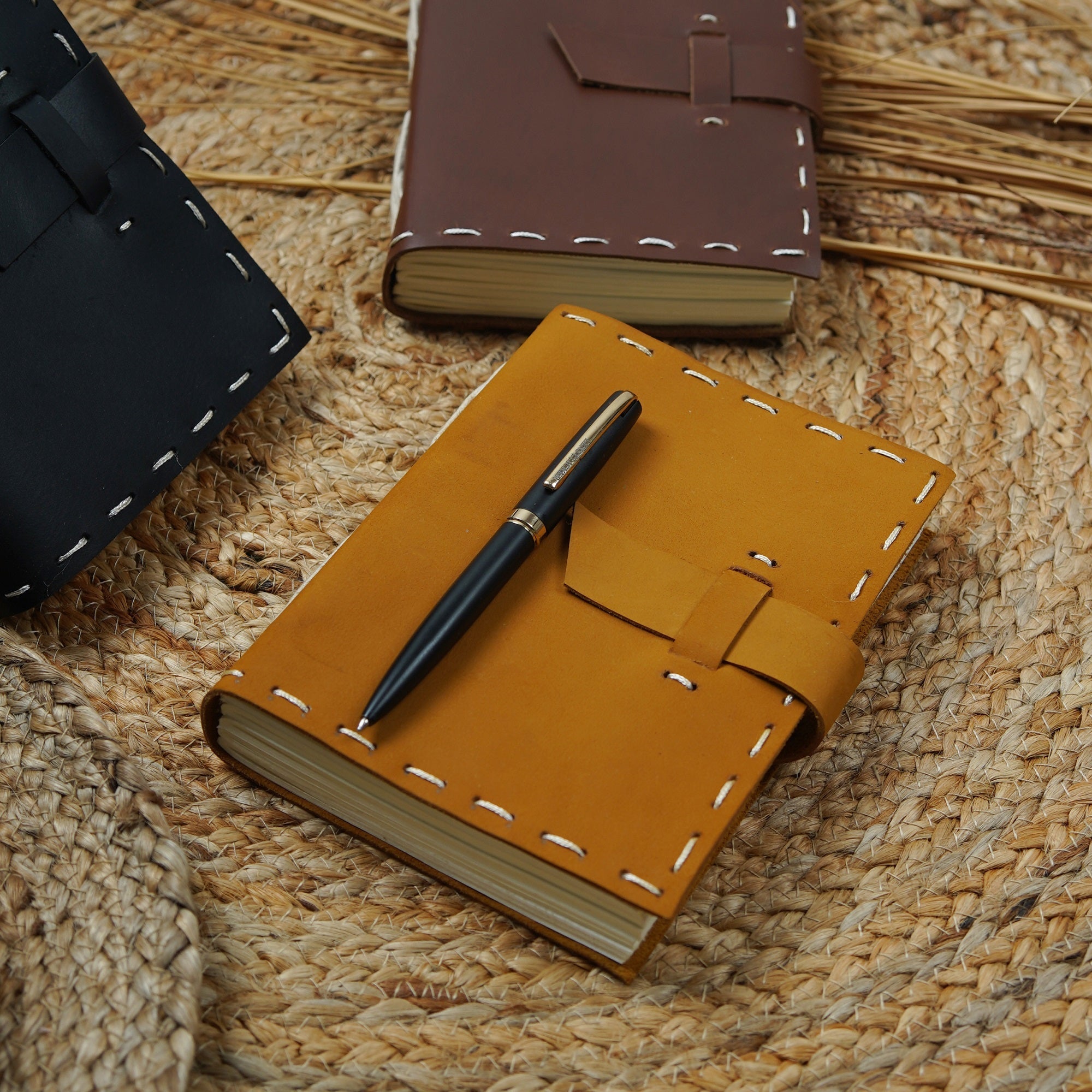 Retro Discovery Vintage Leather Journal