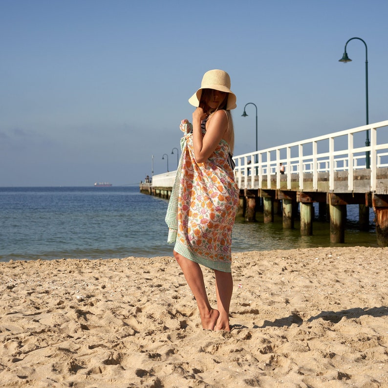 Island Blossoms' 100% Cotton Sarong | Floral Beach Style