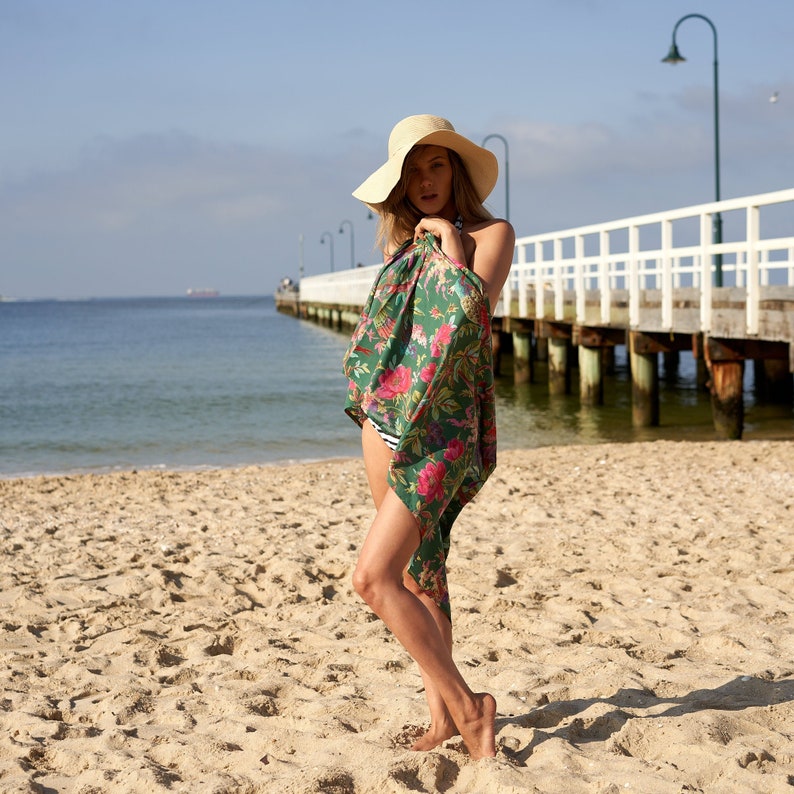 Seashore Florals' 100% Cotton Sarong | Floral Look