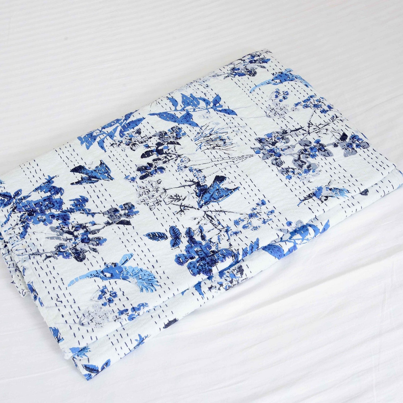 Elegant White Boho Kantha Quilt - Classic Look