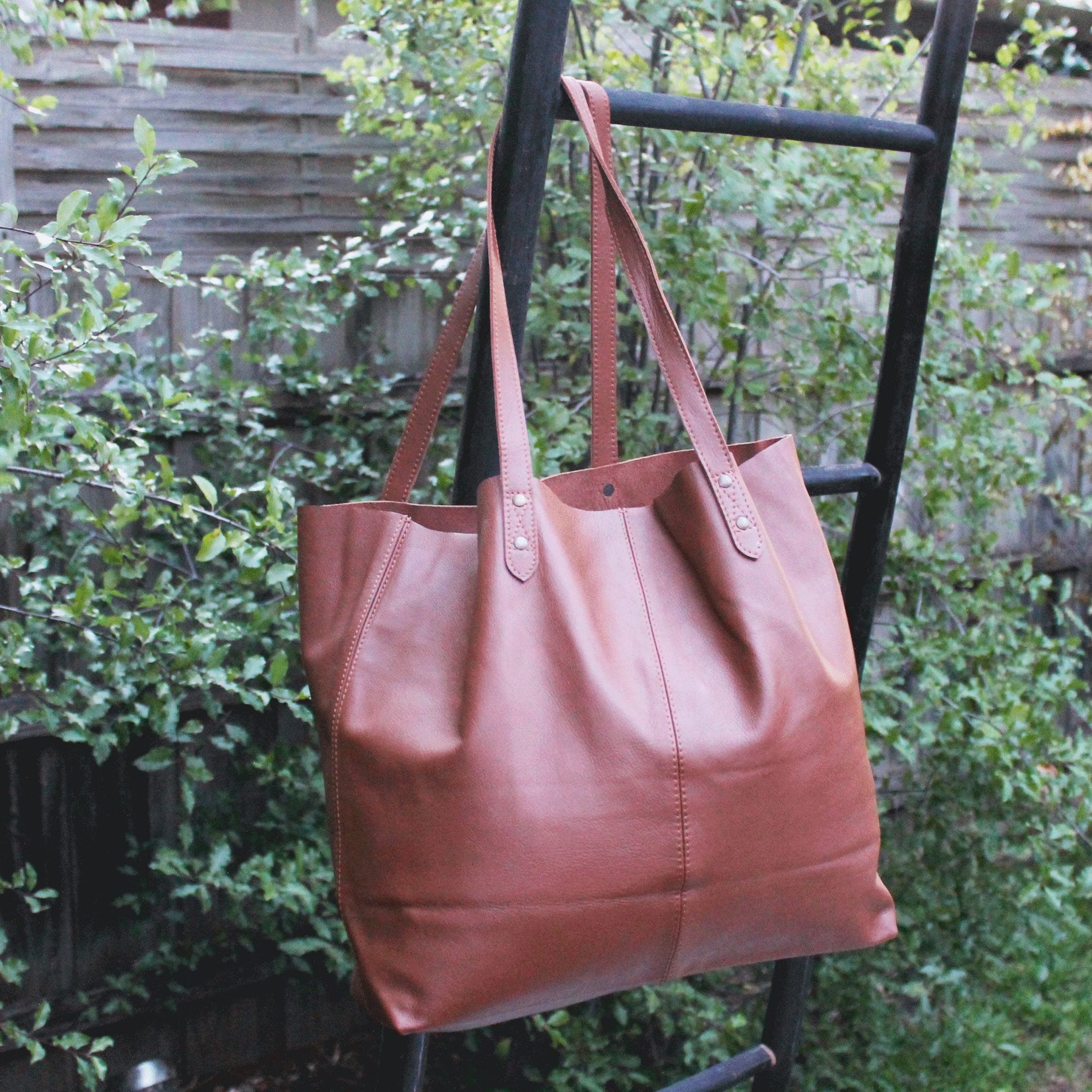 Timeless Leather Tote Bag Elegance