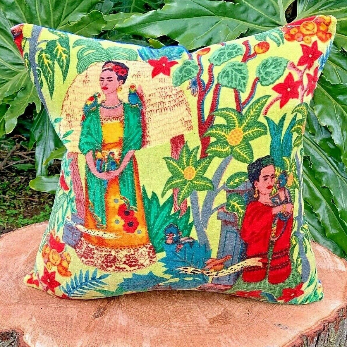 Viva Frida! Velvet Cushion Cover