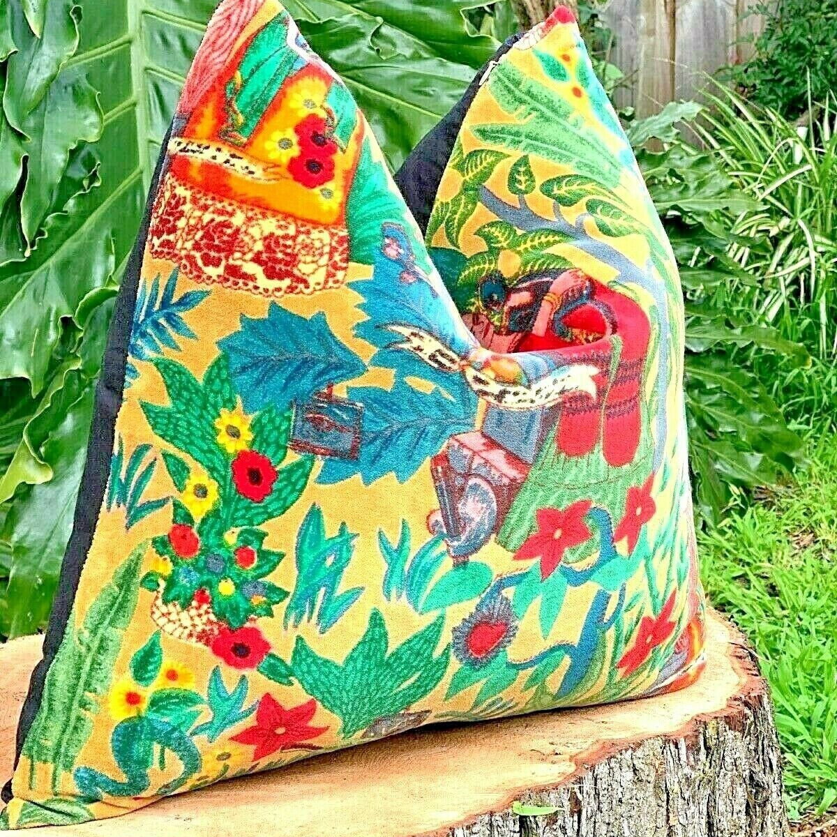 Fiesta Mexicana Velvet Cushion Cover