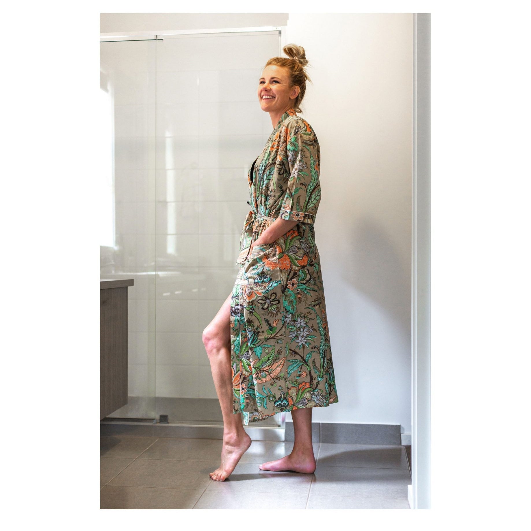 'Hidden Oasis' Women’s Cotton Kimono Robe - Relaxing